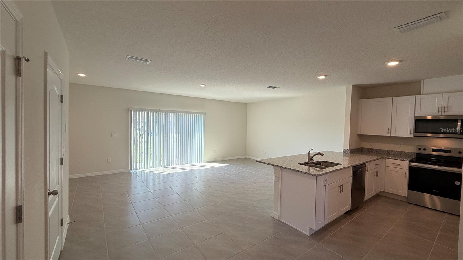 RIVERS EDGE - Residential Lease