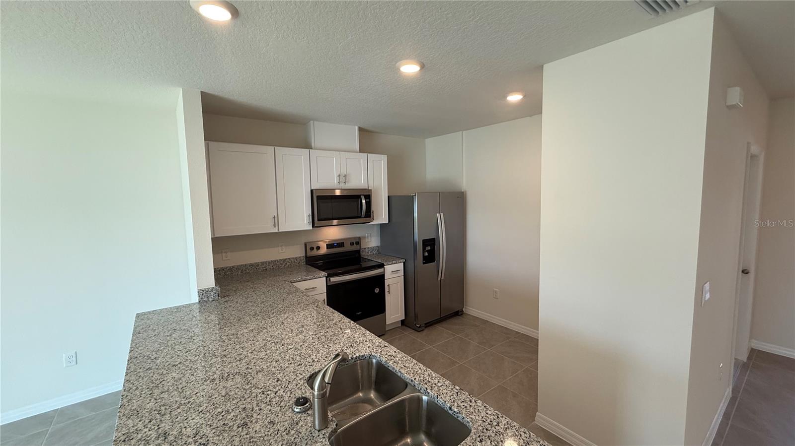RIVERS EDGE - Residential Lease