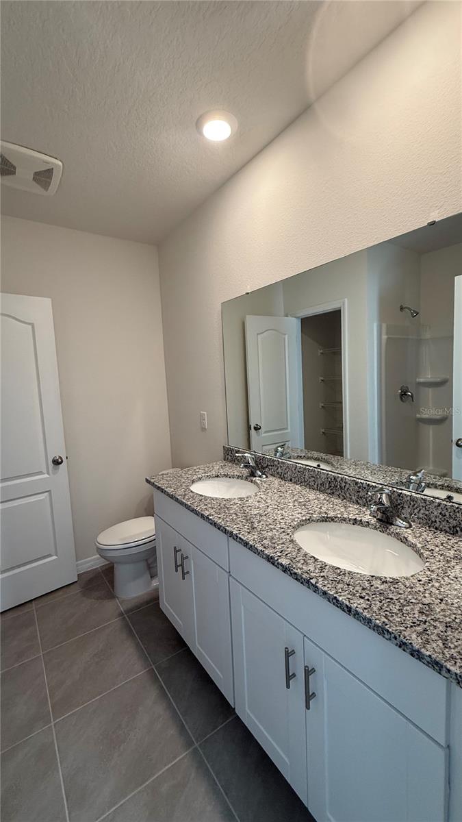 RIVERS EDGE - Residential Lease
