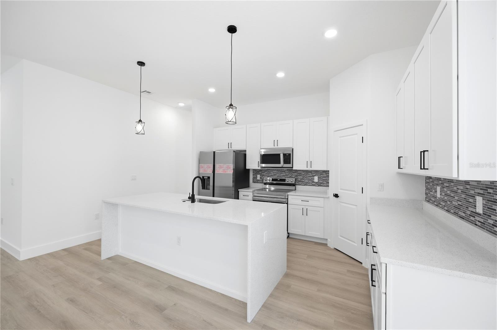 MARION OAKS UN SEVEN - Residential
