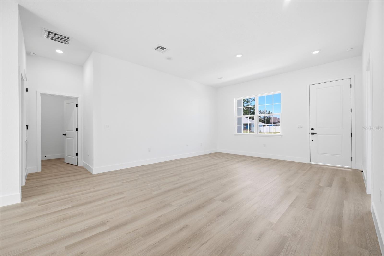 MARION OAKS UN SEVEN - Residential