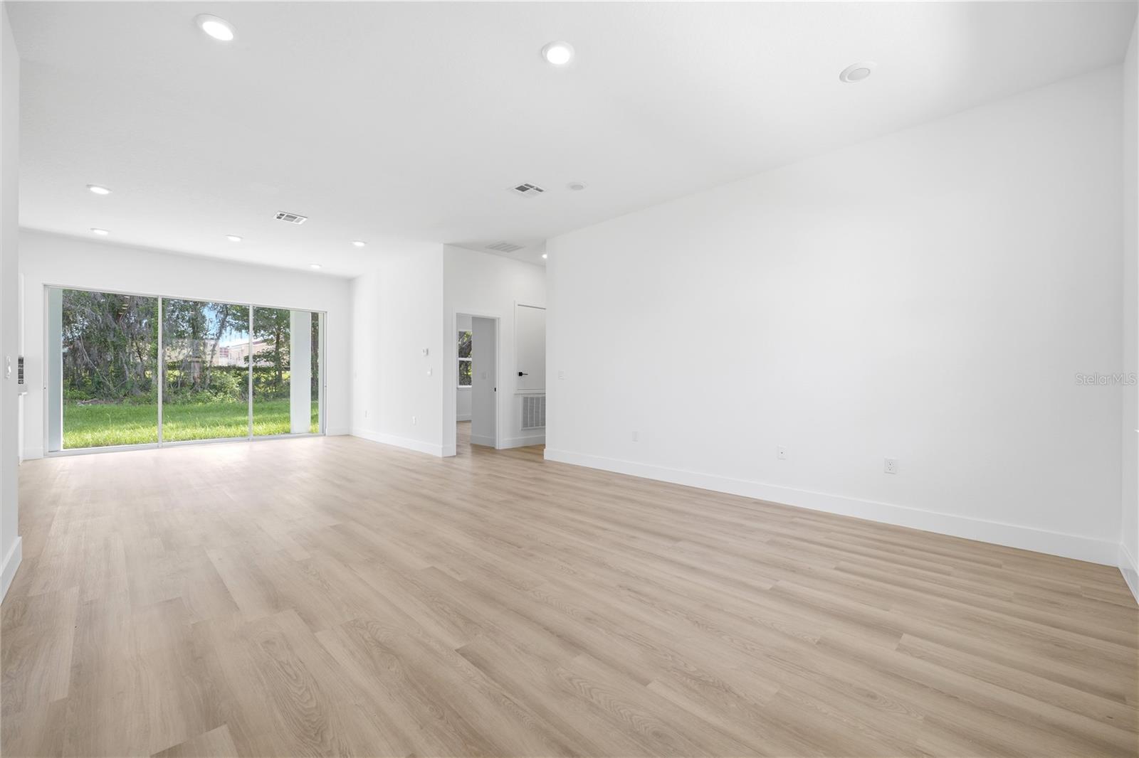 MARION OAKS UN SEVEN - Residential
