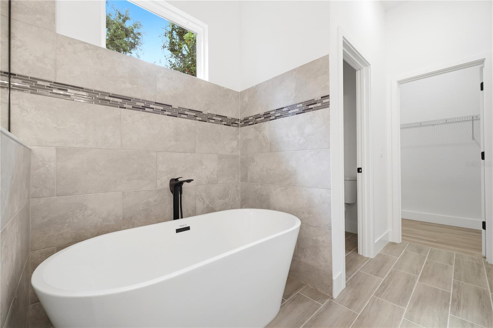 MARION OAKS UN SEVEN - Residential