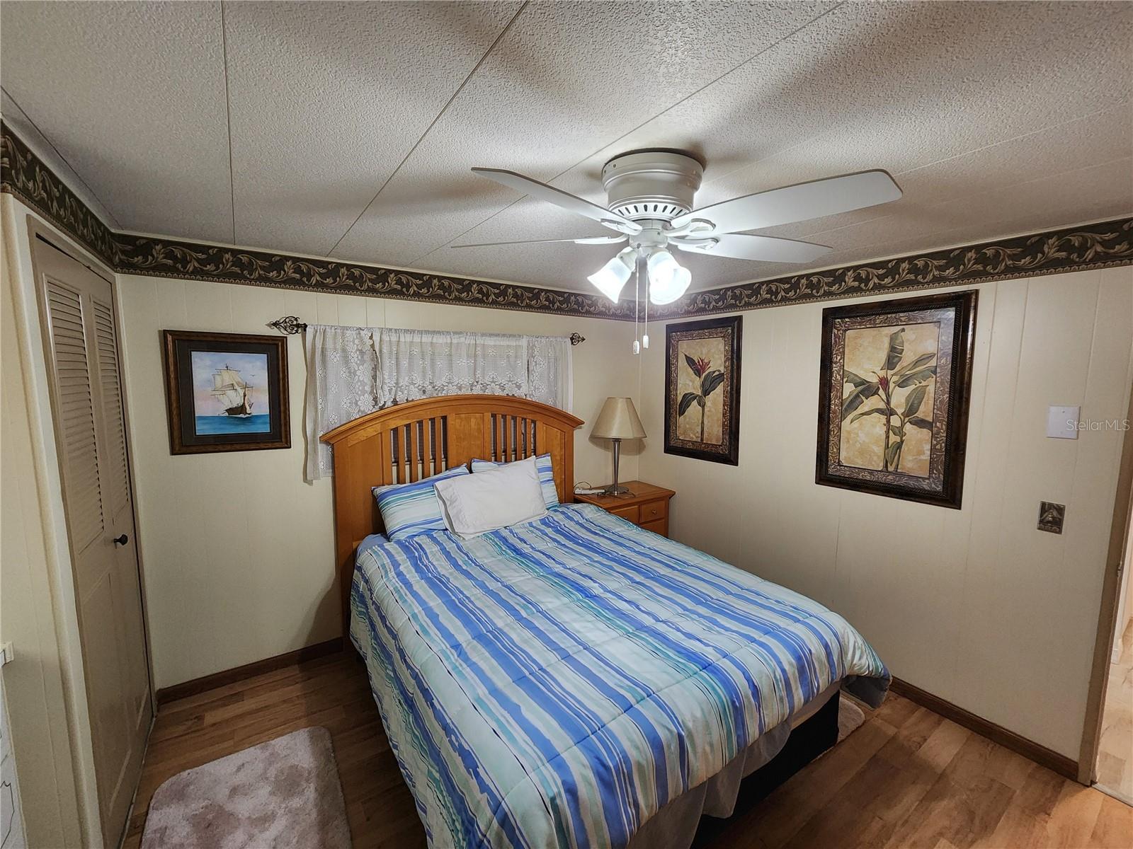 PALM LAKE ESTATES - Residential