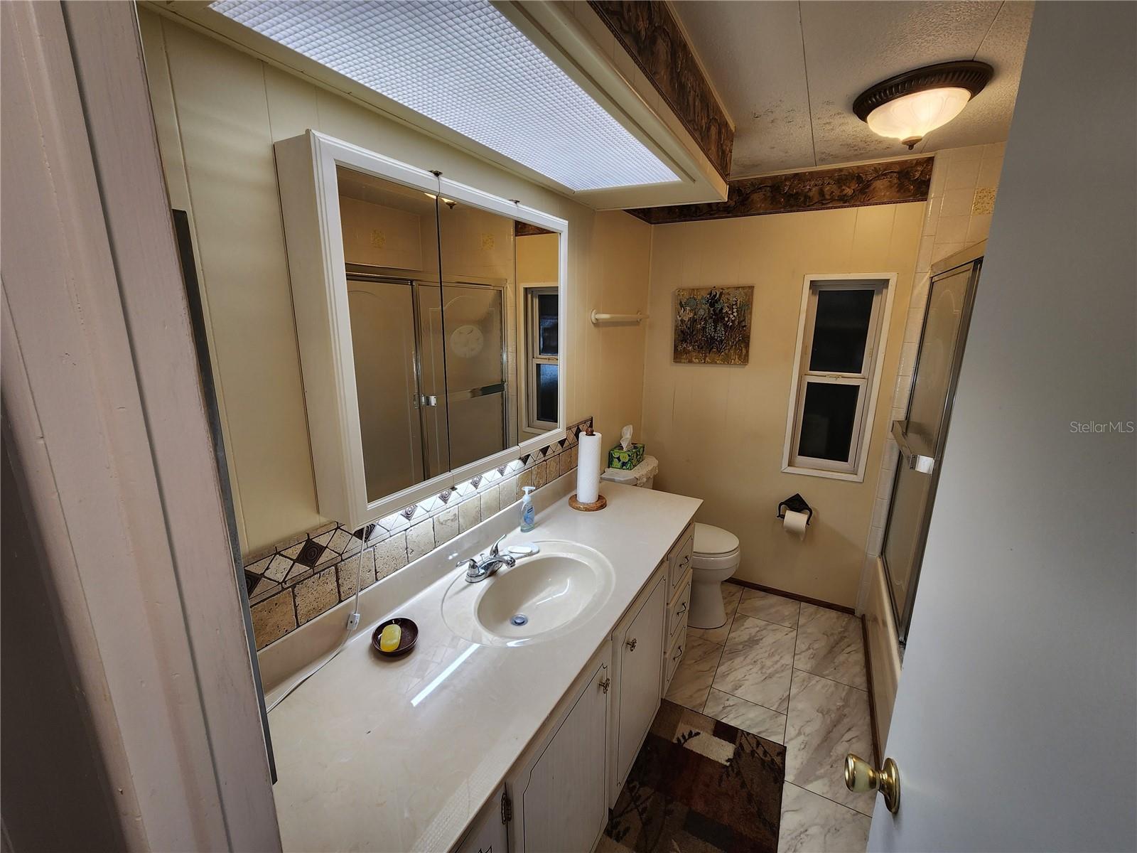 PALM LAKE ESTATES - Residential