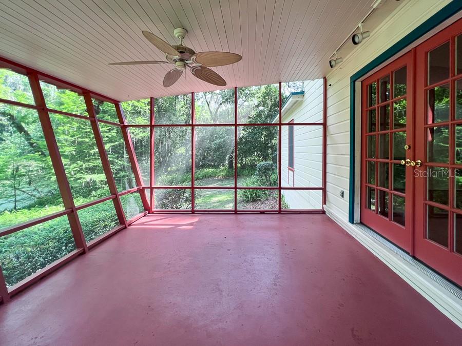 HIBISCUS PARK - Residential Lease