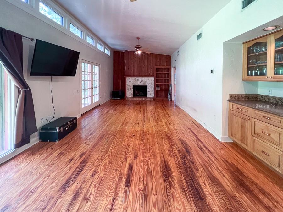 HIBISCUS PARK - Residential Lease