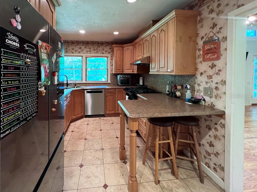 HIBISCUS PARK - Residential Lease