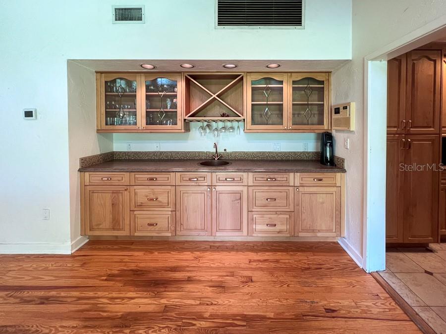 HIBISCUS PARK - Residential Lease
