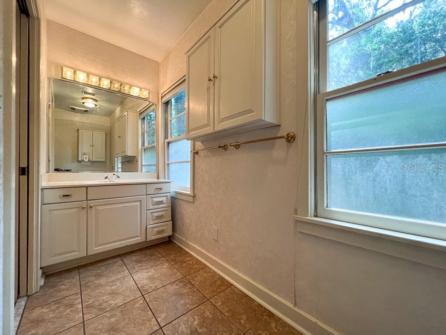 HIBISCUS PARK - Residential Lease