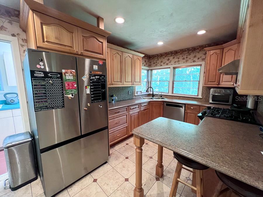 HIBISCUS PARK - Residential Lease