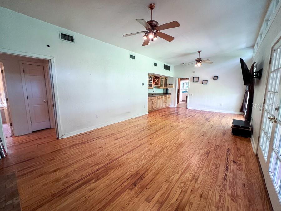 HIBISCUS PARK - Residential Lease