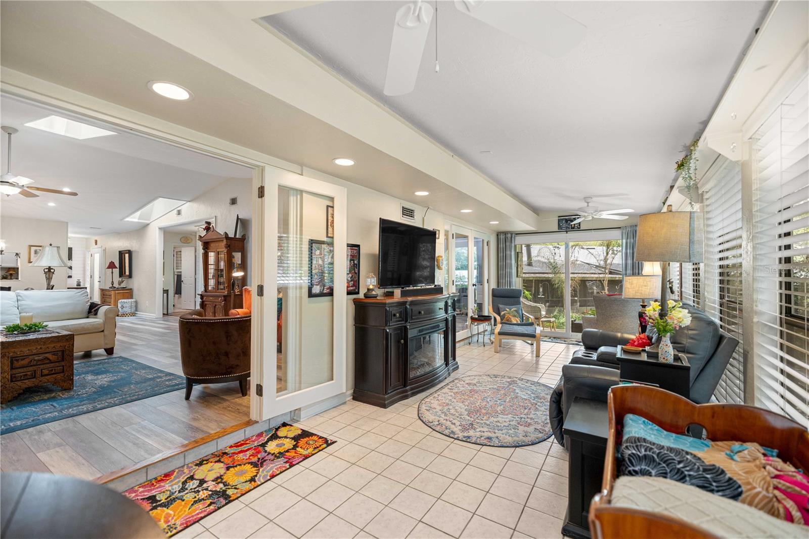 CUMBERLAND CIRCLE - Residential