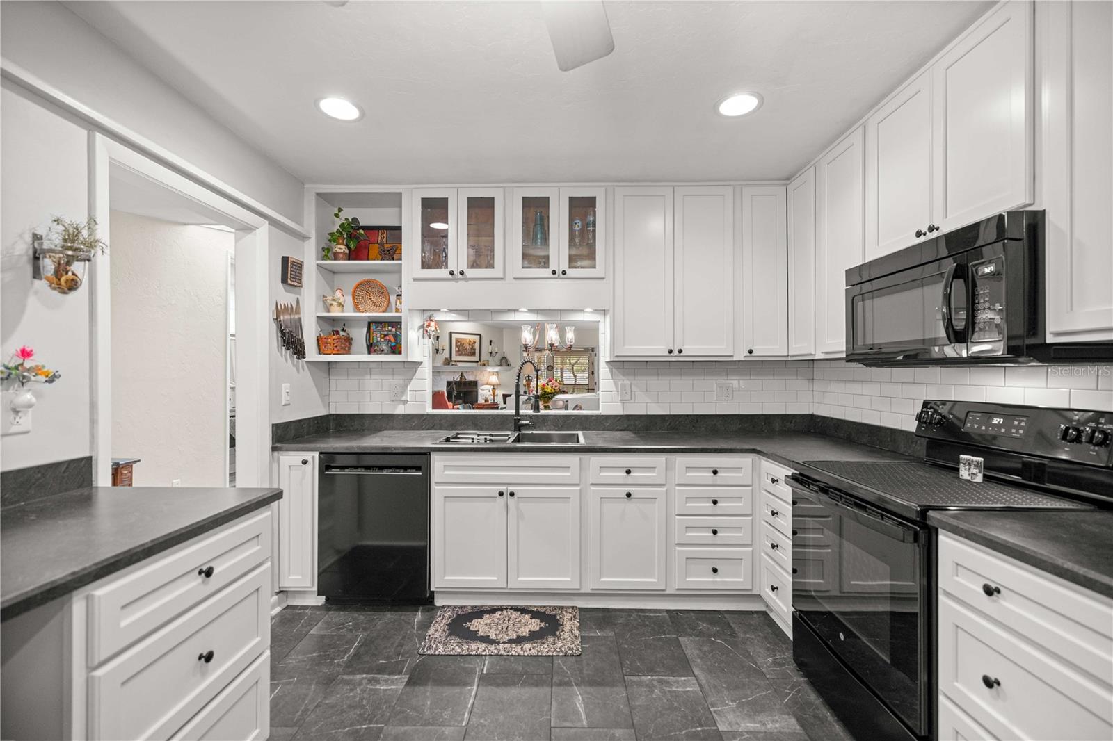 CUMBERLAND CIRCLE - Residential