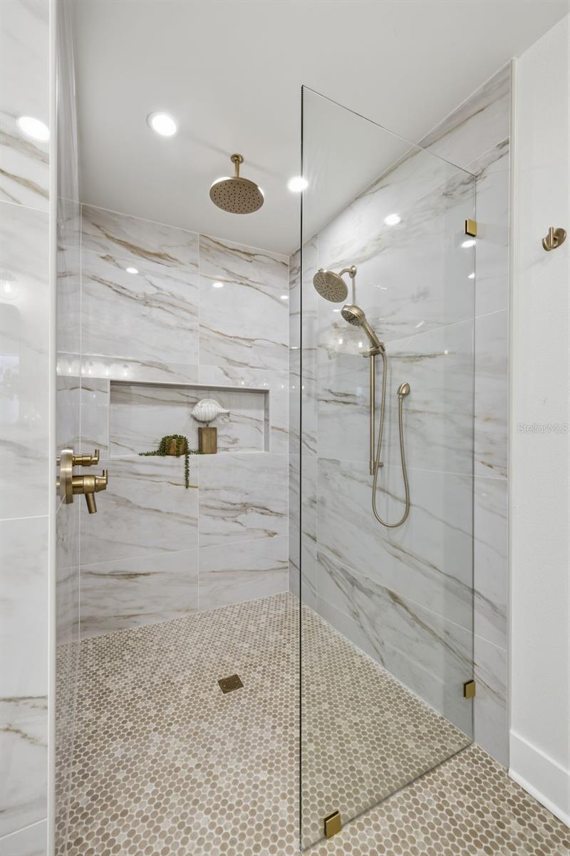 FAIRWAY ESTATES 7TH ADD - Residential