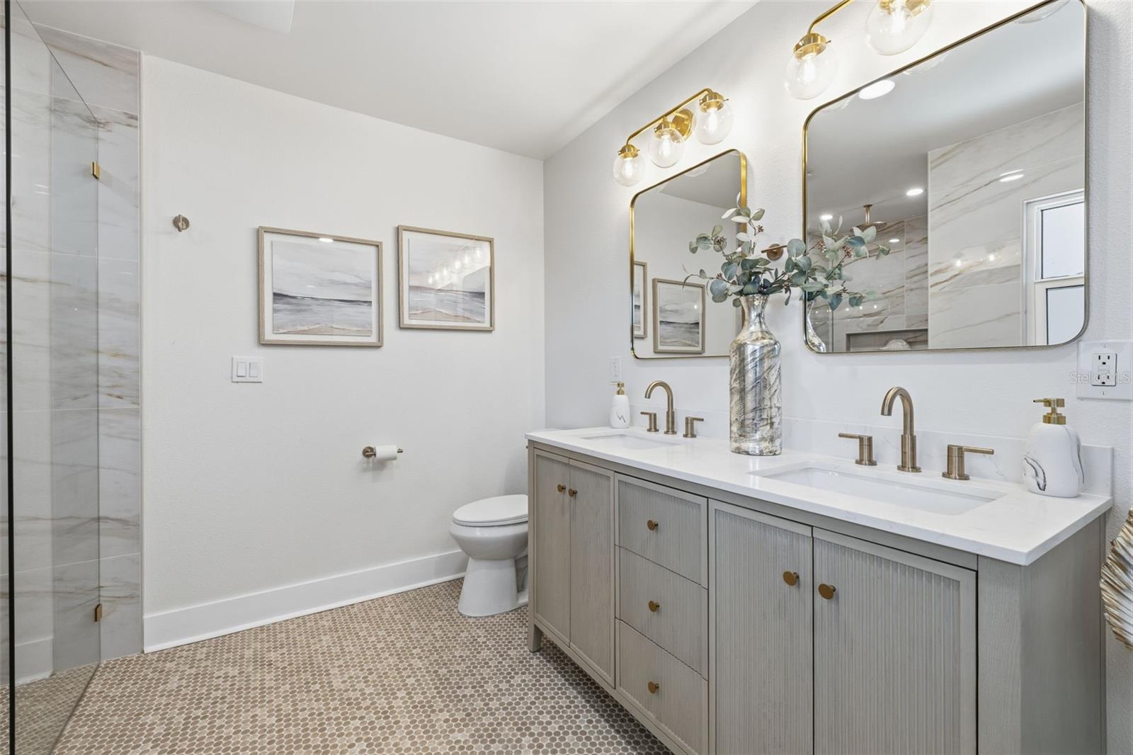 FAIRWAY ESTATES 7TH ADD - Residential