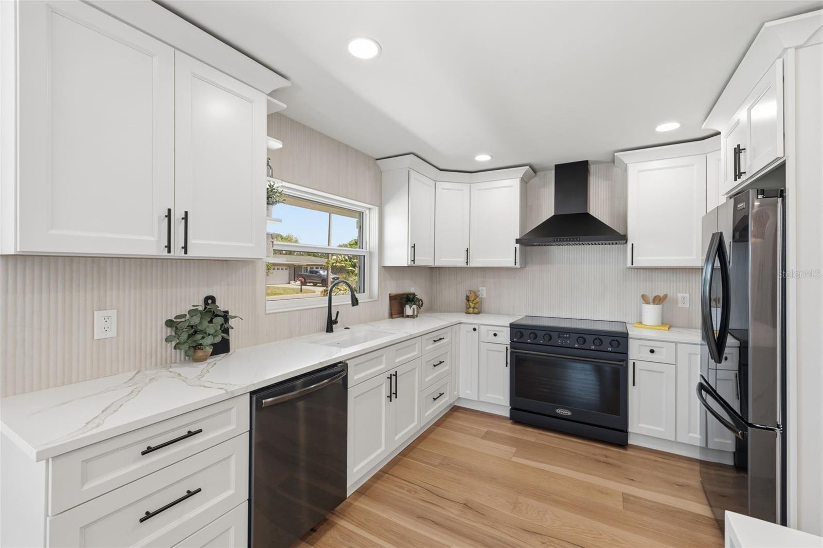 FAIRWAY ESTATES 7TH ADD - Residential