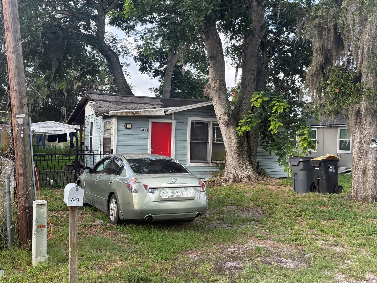 COUNTRY CLUB ESTATES SUB - Residential