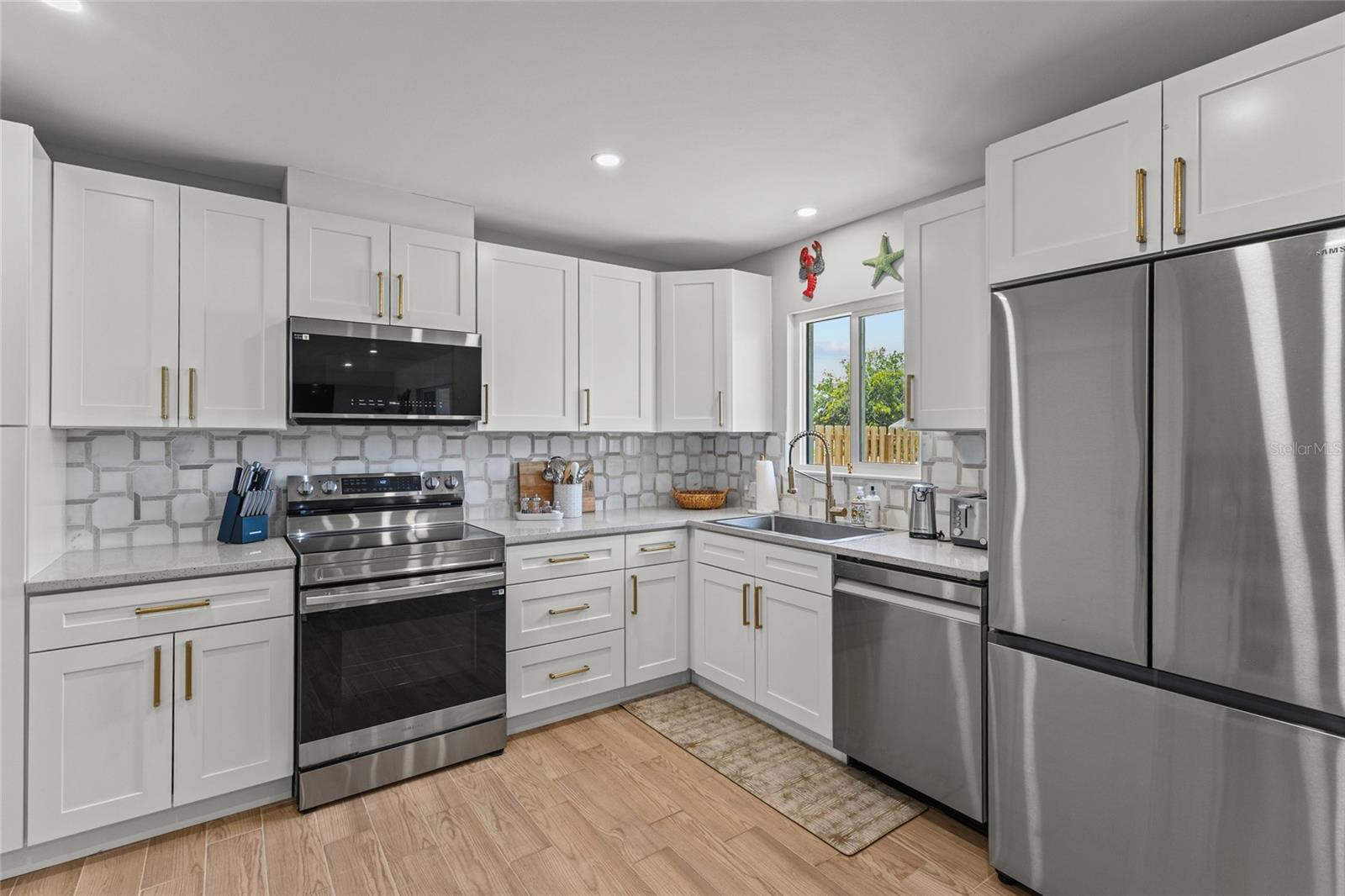 VILLAGE GREEN OF BRADENTON - Residential