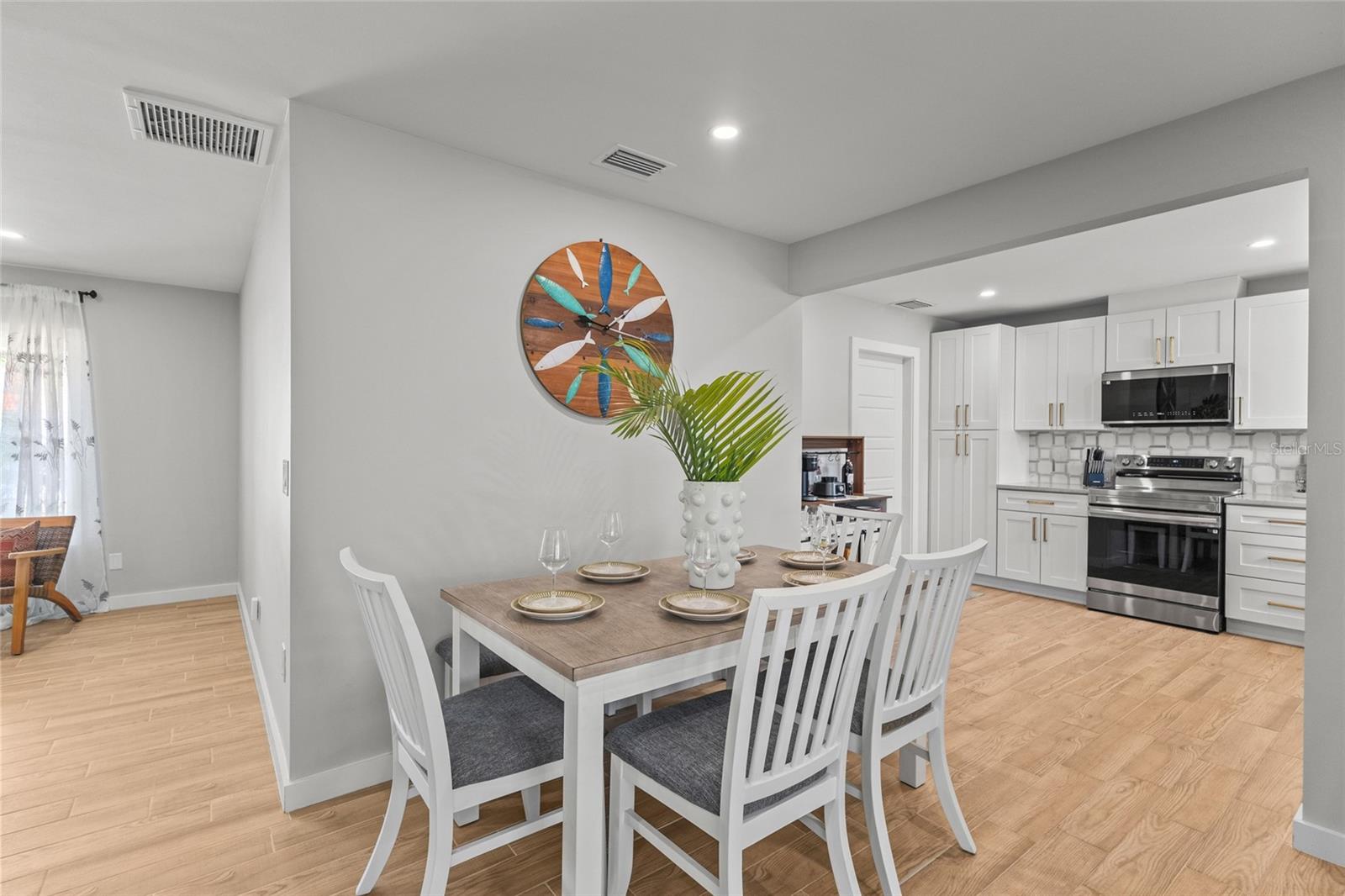 VILLAGE GREEN OF BRADENTON - Residential