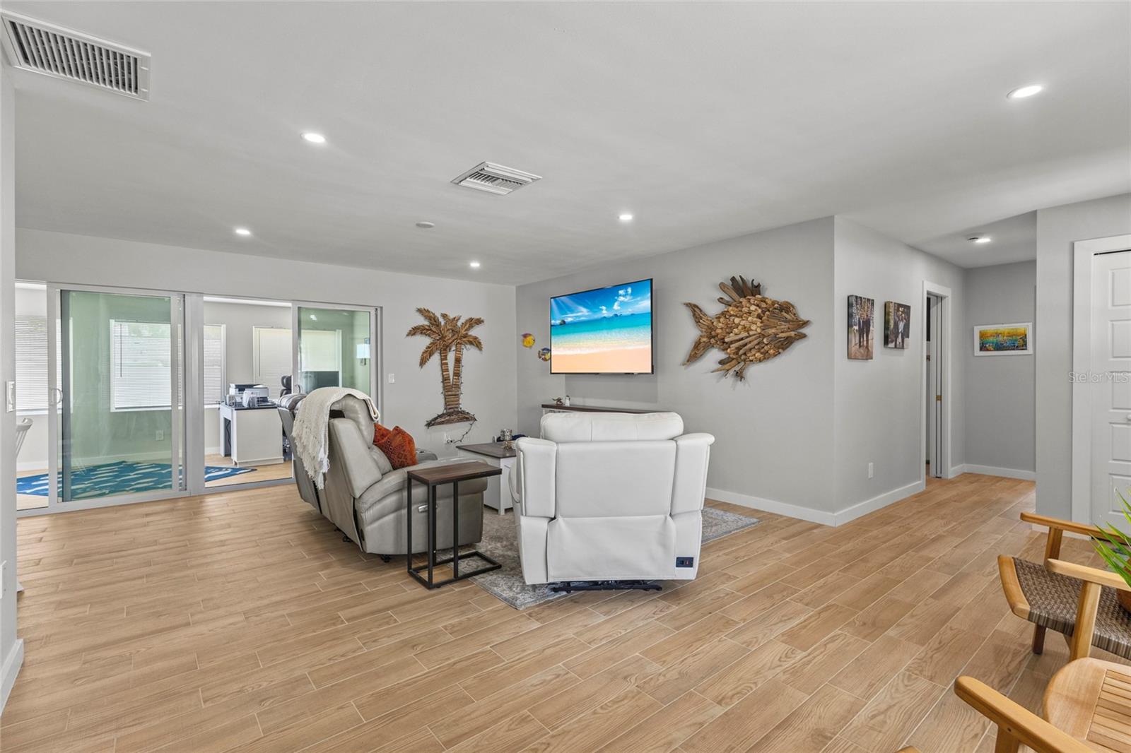 VILLAGE GREEN OF BRADENTON - Residential