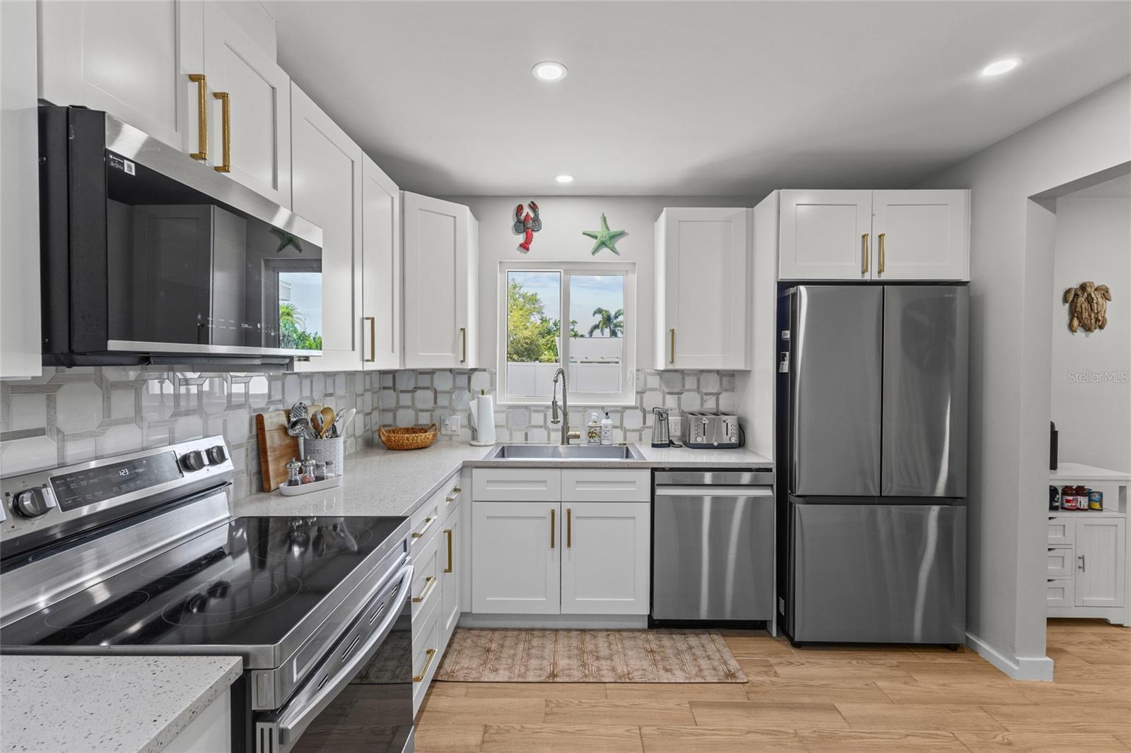 VILLAGE GREEN OF BRADENTON - Residential