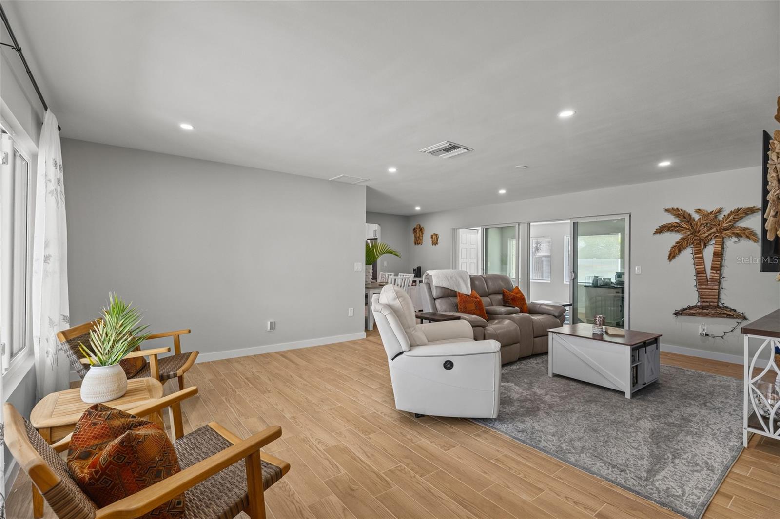 VILLAGE GREEN OF BRADENTON - Residential