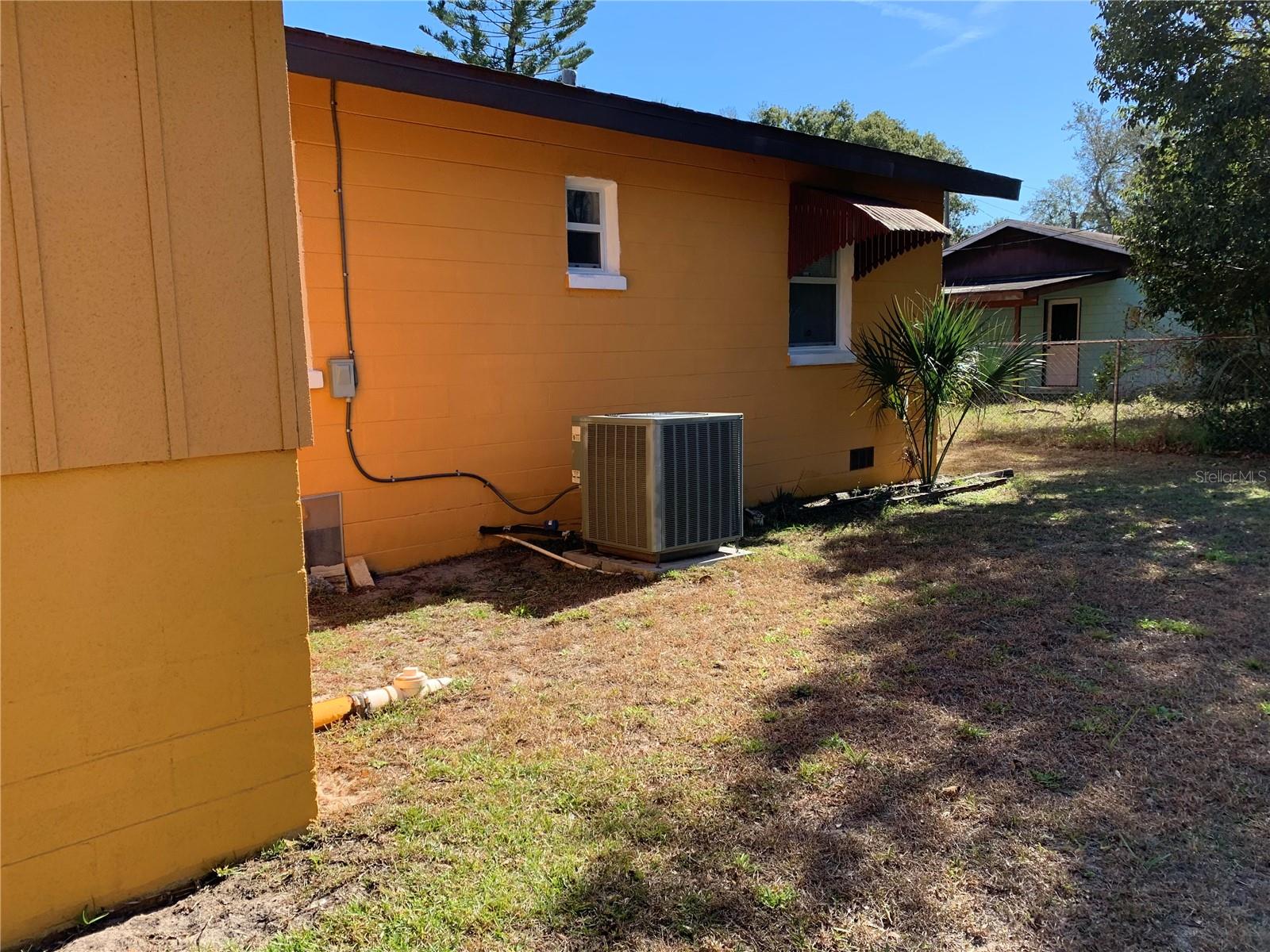 EUSTIS PINECREST - Residential