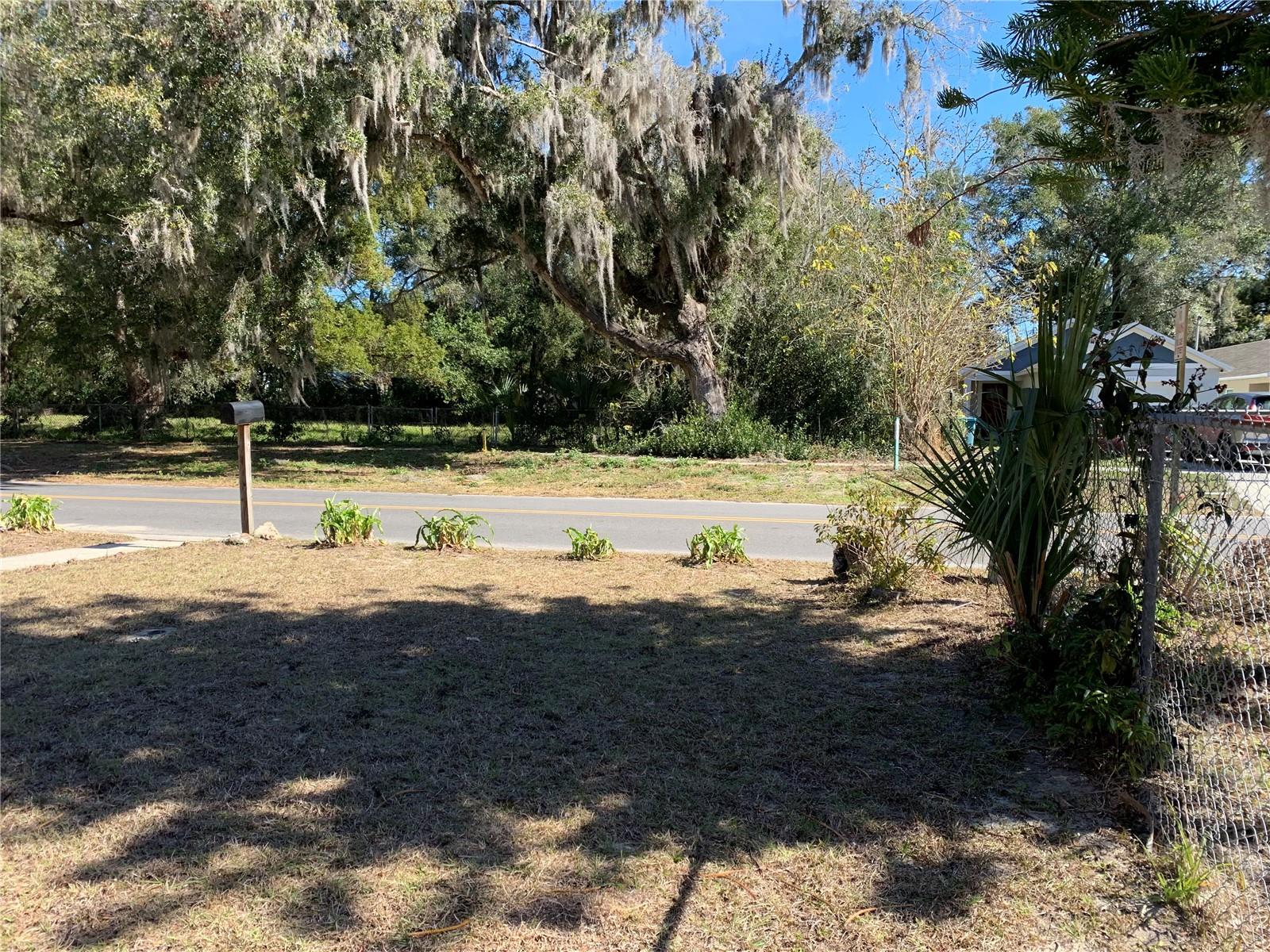 EUSTIS PINECREST - Residential