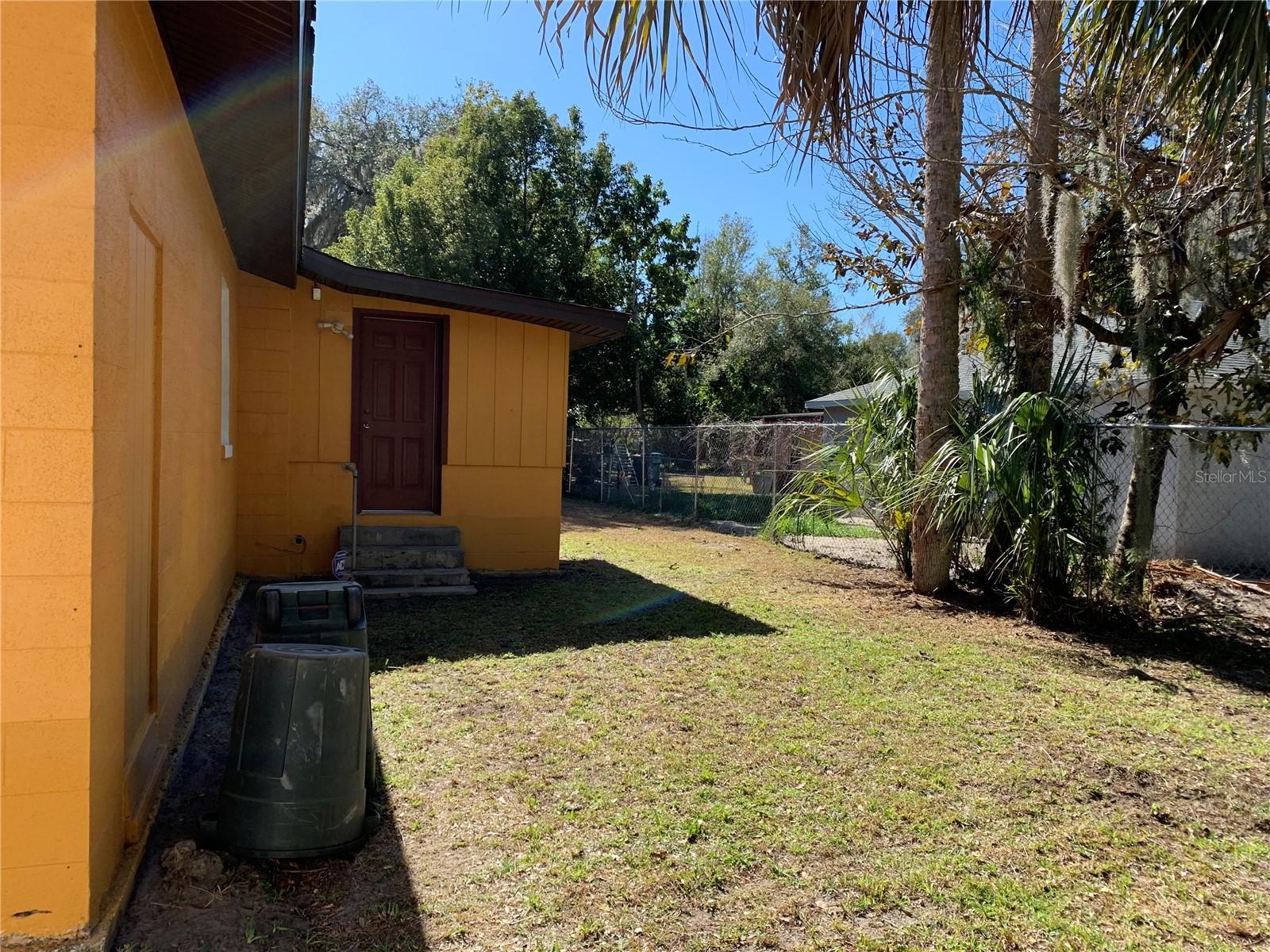 EUSTIS PINECREST - Residential