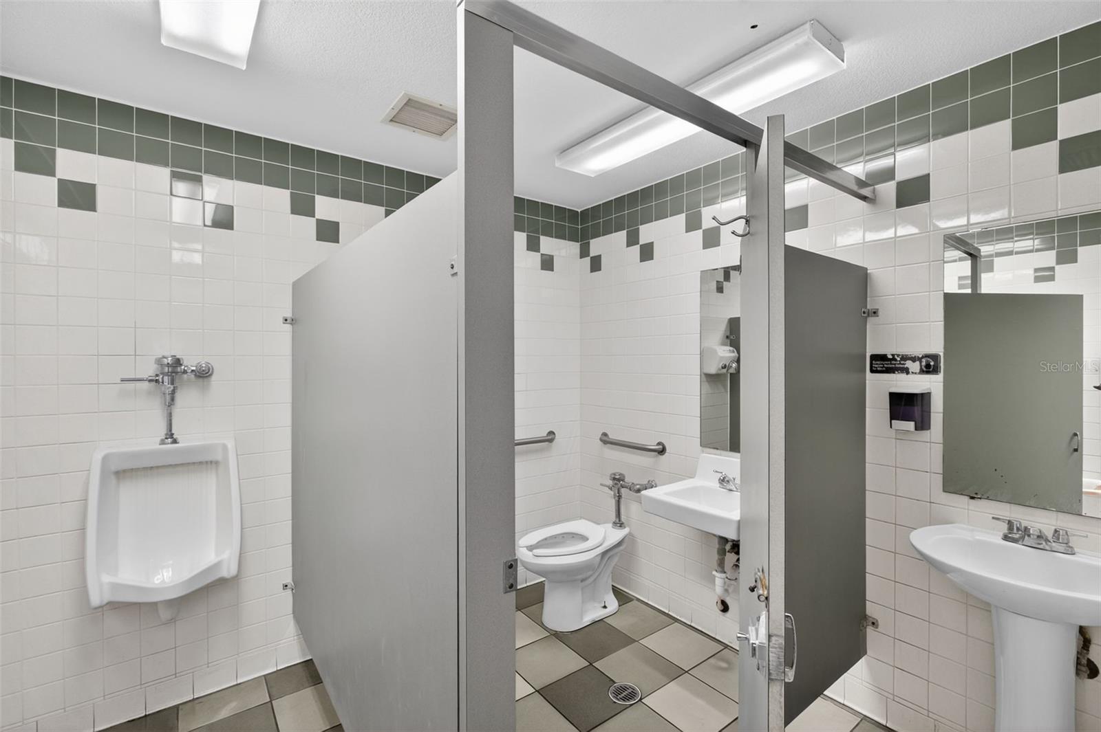 VAN VILLA SUB - Commercial Sale