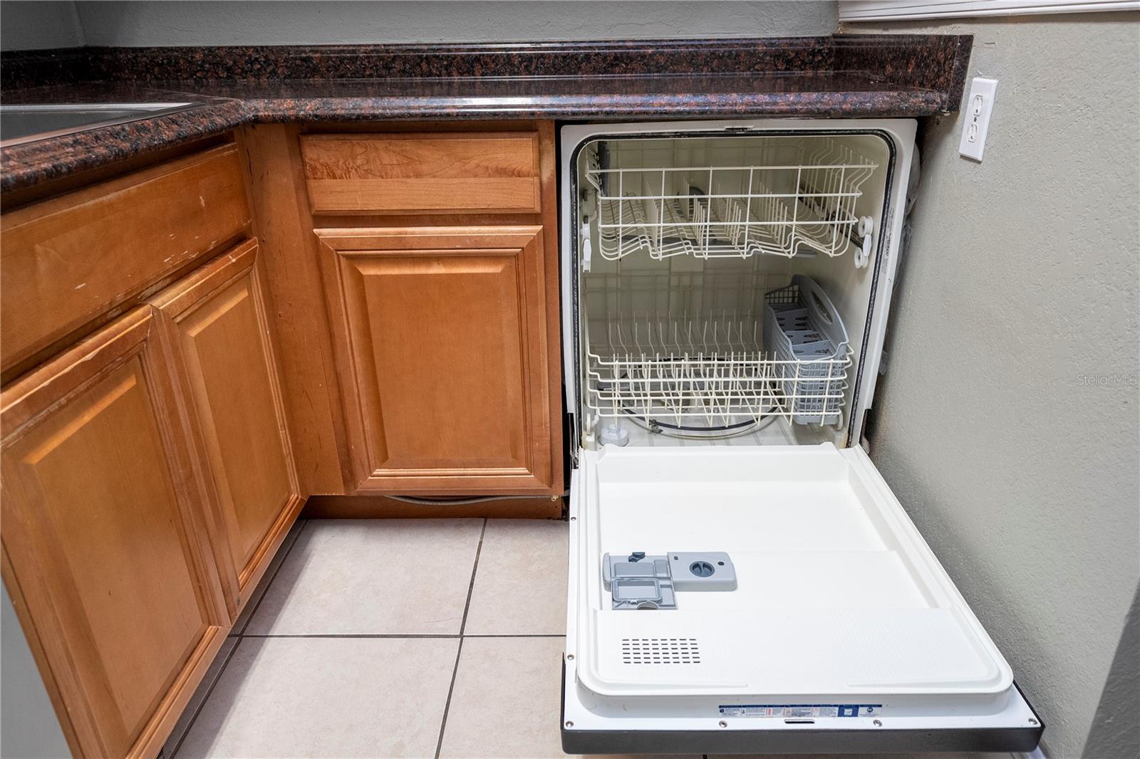 BELMONT/PK CENTRAL CONDO - Residential