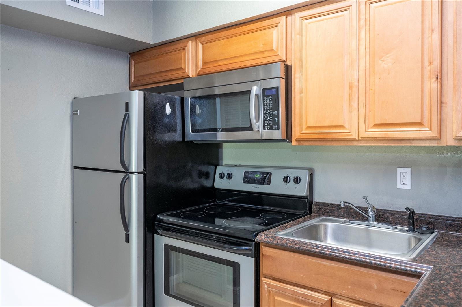 BELMONT/PK CENTRAL CONDO - Residential