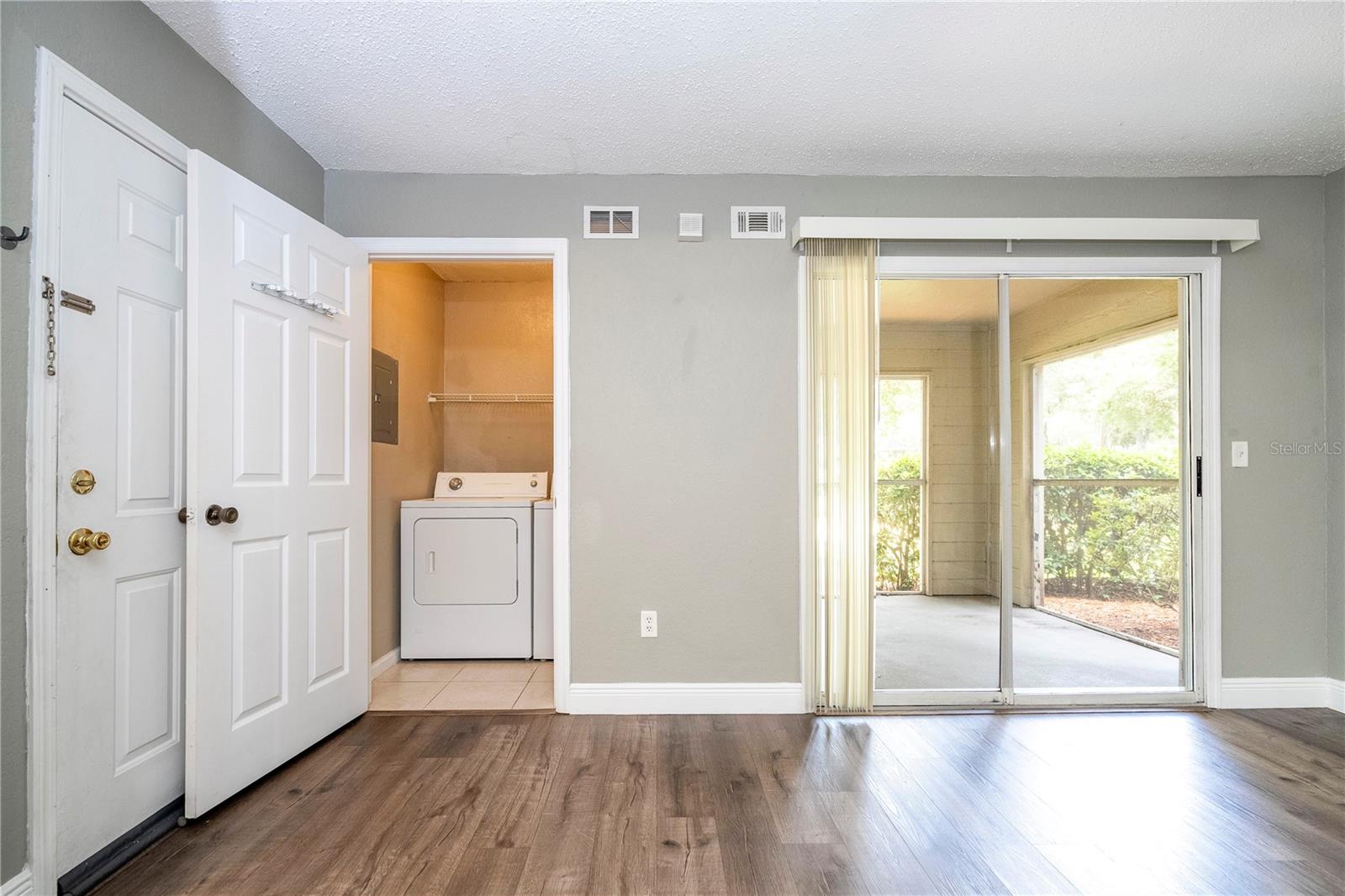 BELMONT/PK CENTRAL CONDO - Residential