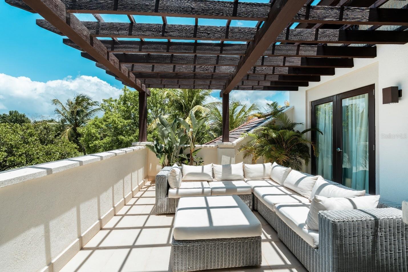 LAS VERANDAS CONDOMINIUM - Residential