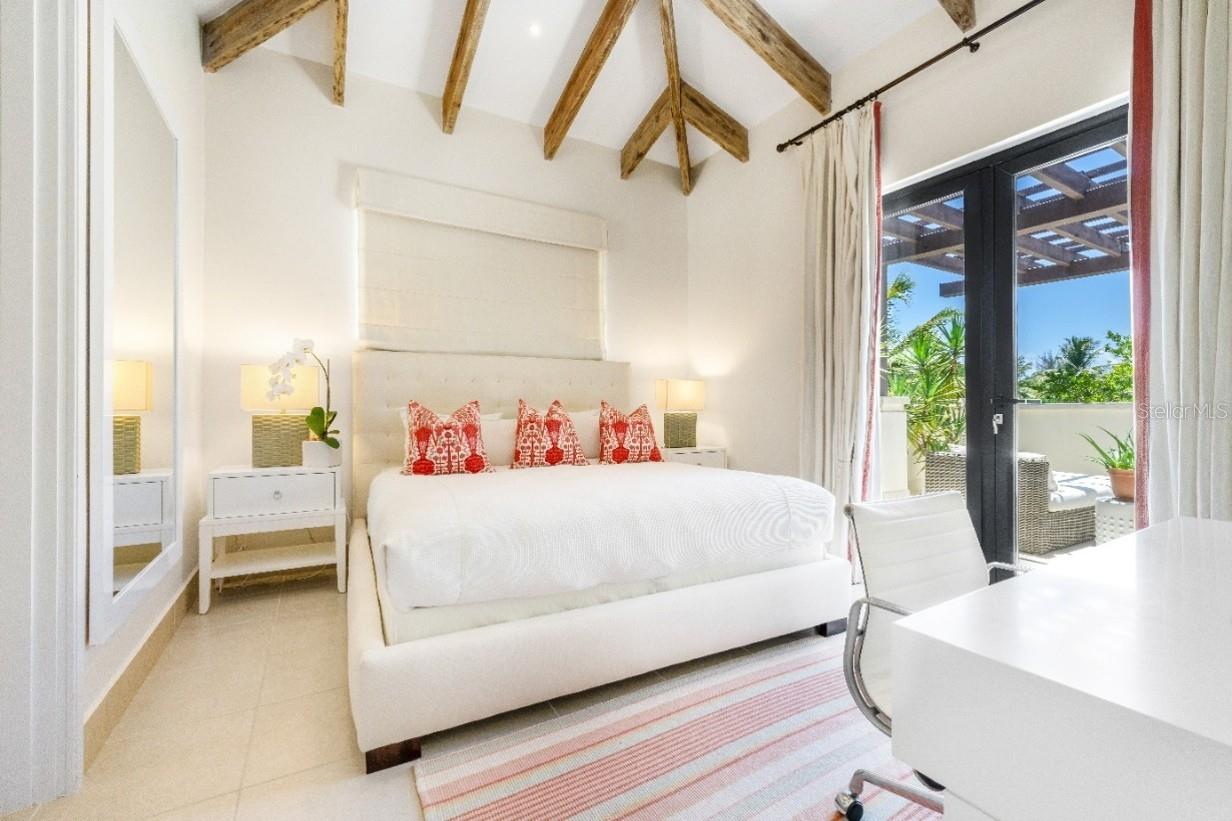 LAS VERANDAS CONDOMINIUM - Residential