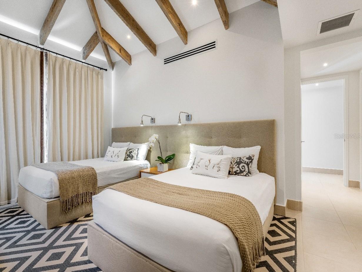 LAS VERANDAS CONDOMINIUM - Residential