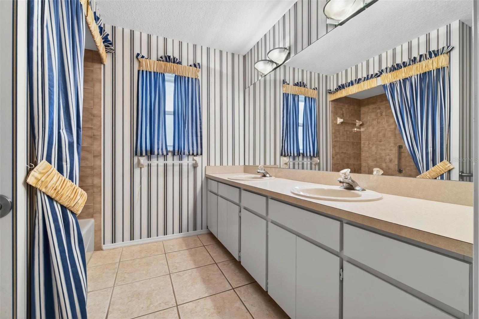 COLLINS ESTATES PH III - Residential