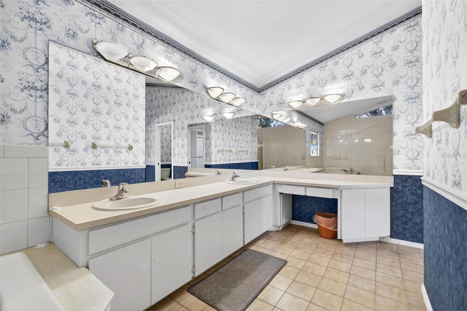 COLLINS ESTATES PH III - Residential