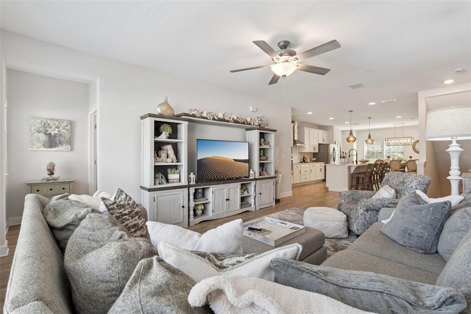 SEMINOLE CROSSING TOWNHOMES - Residential