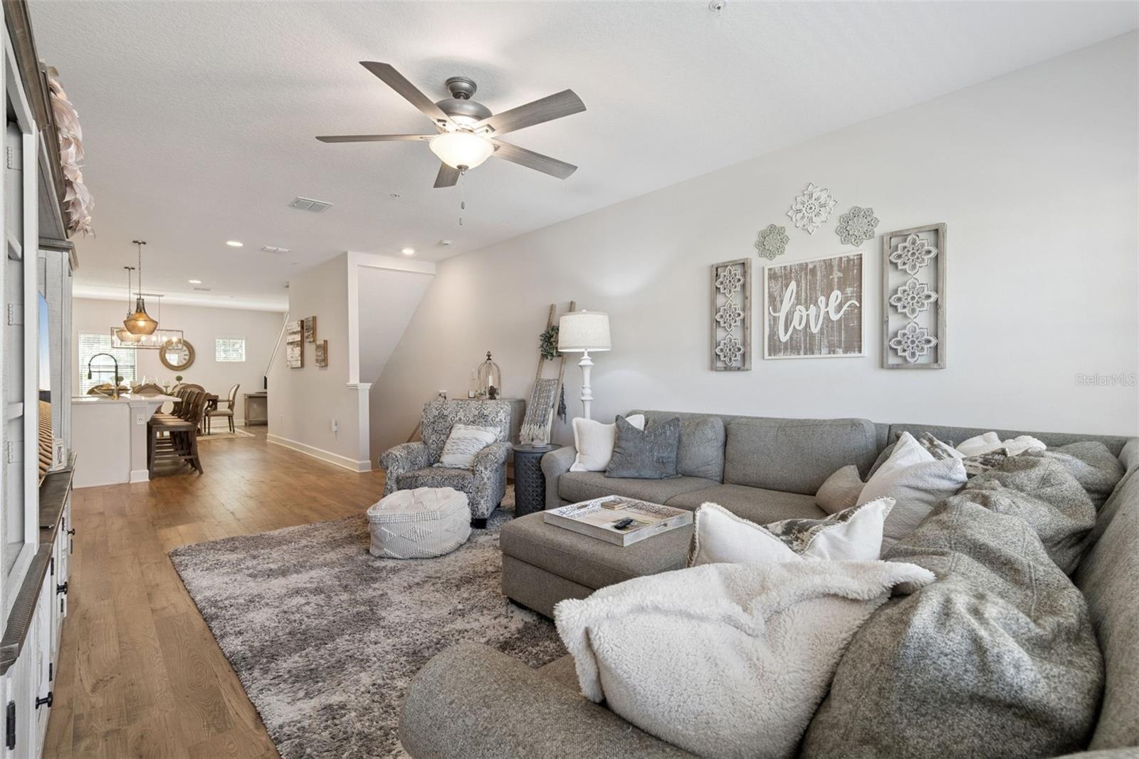 SEMINOLE CROSSING TOWNHOMES - Residential