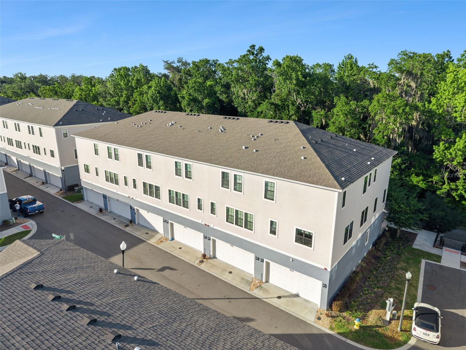 SEMINOLE CROSSING TOWNHOMES - Residential