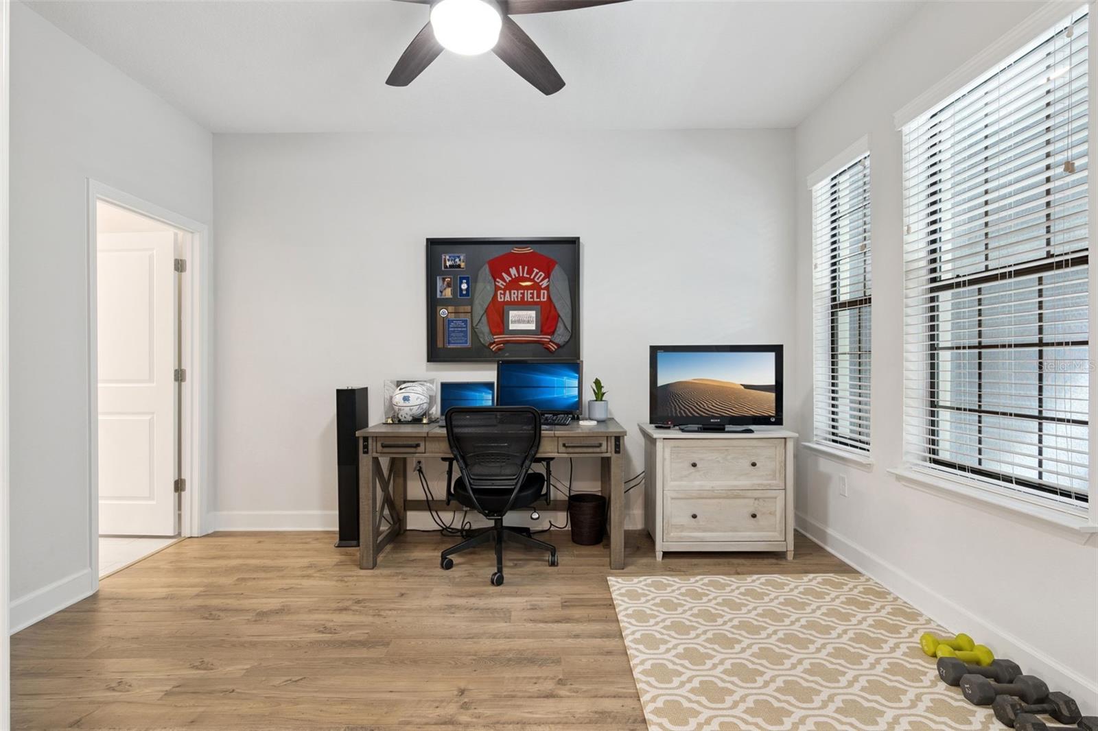 SEMINOLE CROSSING TOWNHOMES - Residential