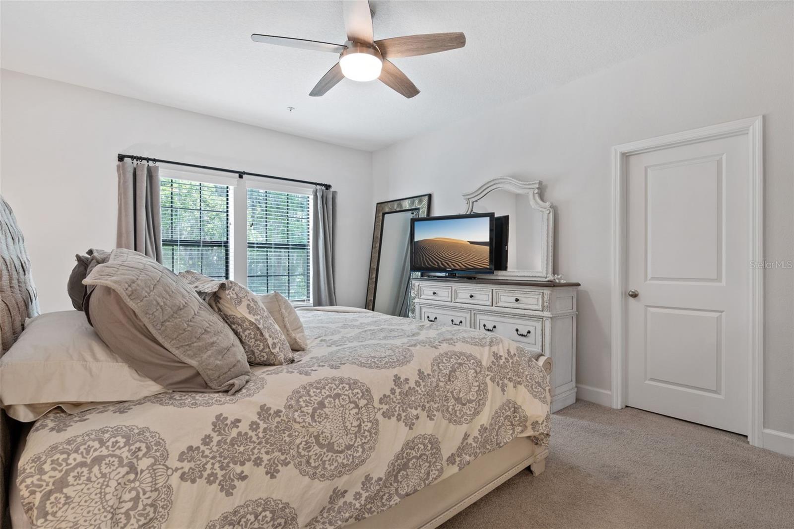 SEMINOLE CROSSING TOWNHOMES - Residential
