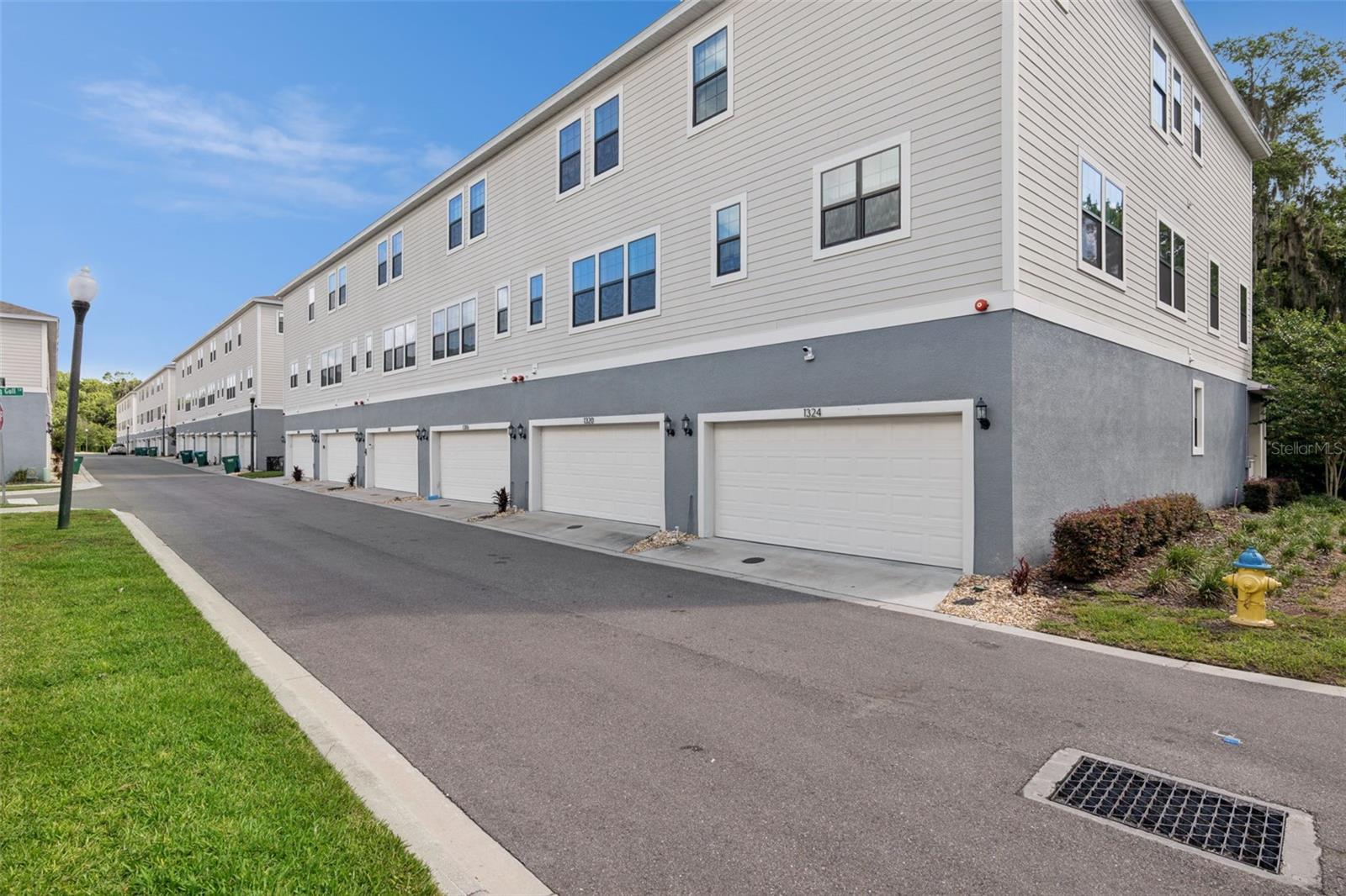 SEMINOLE CROSSING TOWNHOMES - Residential