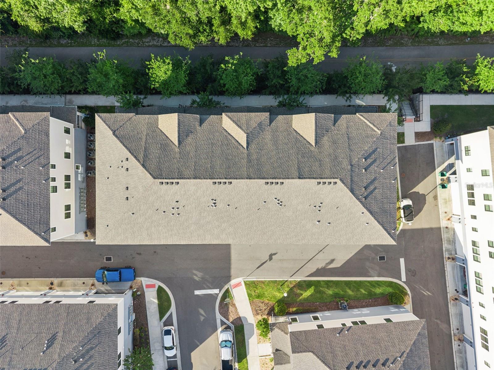 SEMINOLE CROSSING TOWNHOMES - Residential