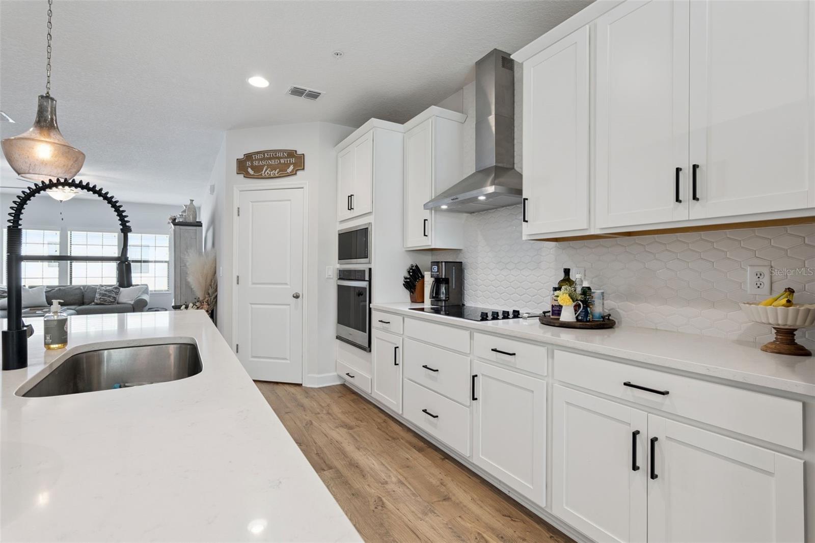 SEMINOLE CROSSING TOWNHOMES - Residential