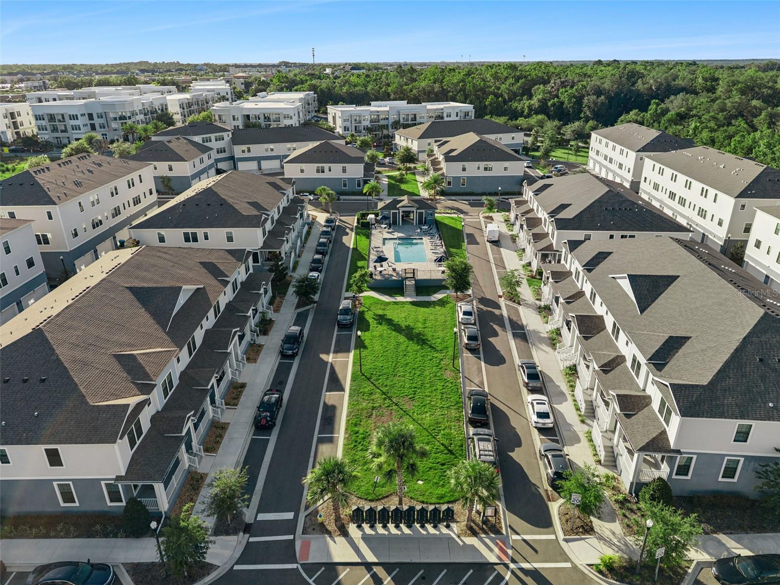 SEMINOLE CROSSING TOWNHOMES - Residential