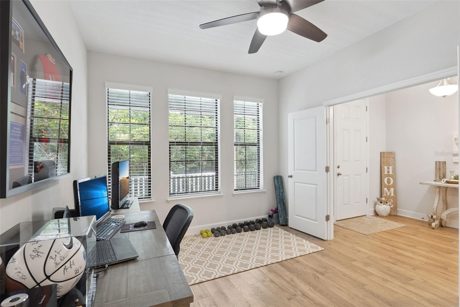 SEMINOLE CROSSING TOWNHOMES - Residential