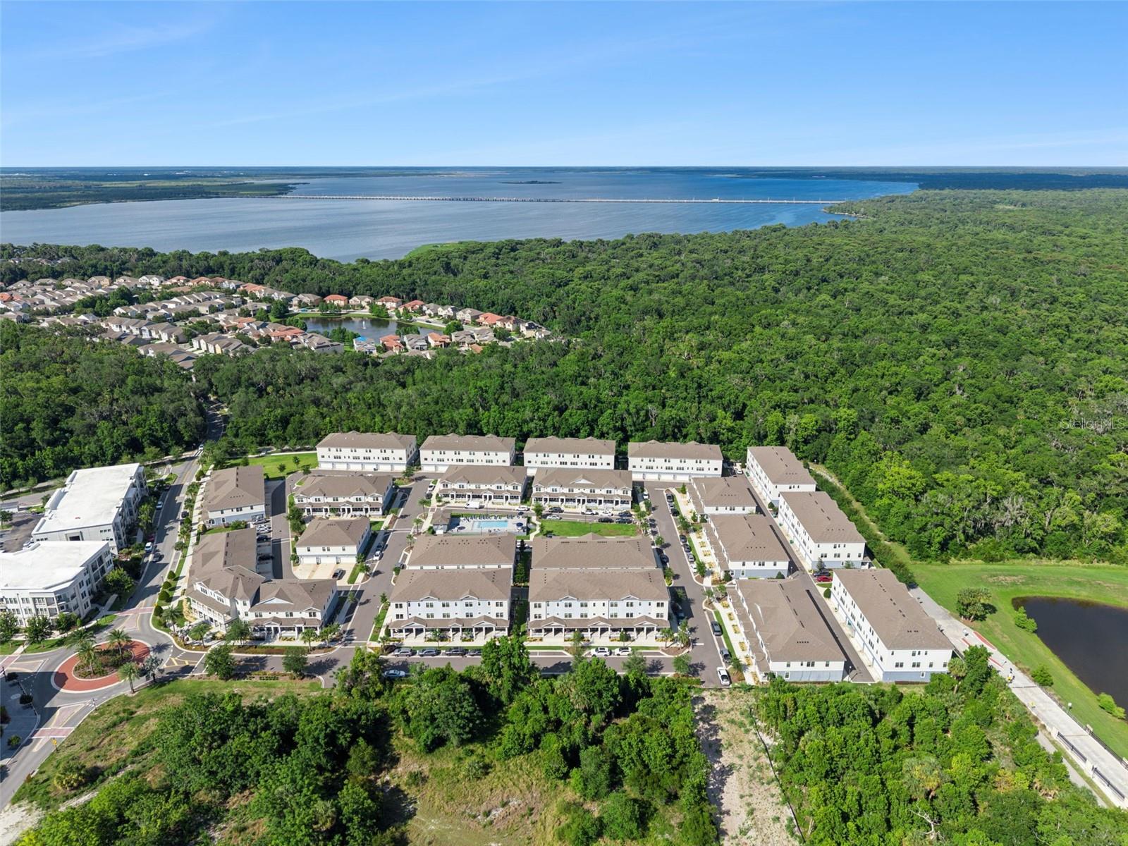 SEMINOLE CROSSING TOWNHOMES - Residential